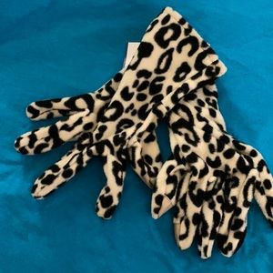 Leopard old navy warm mittens